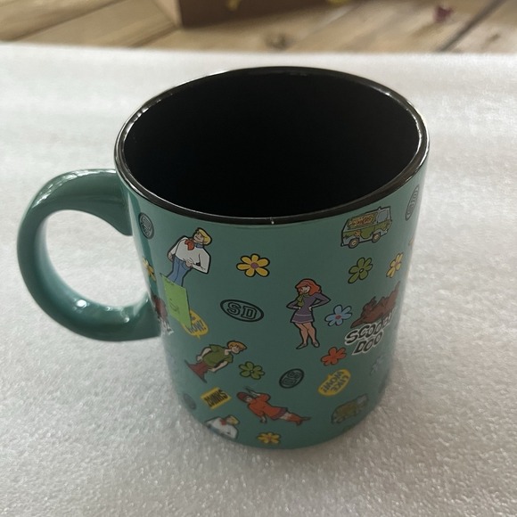 SCOOBY DOO & THE GANG TEAL BLUE CERAMIC 20 Oz. Coffee Cup Licensed - Picture 2 of 5